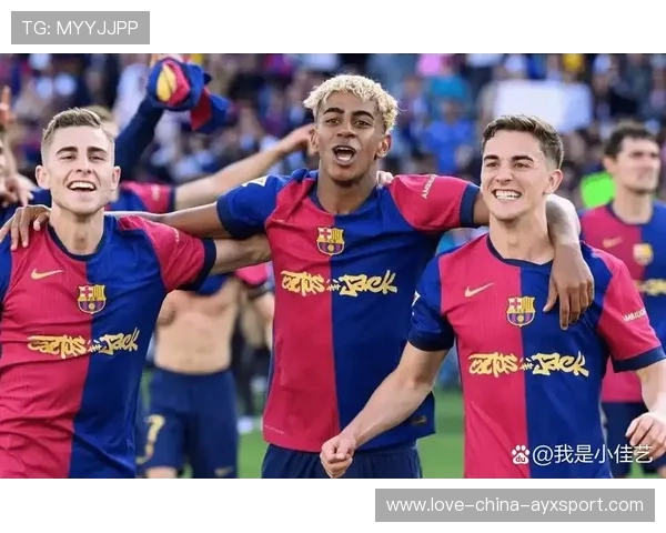 拉明·亚马尔右路连过三人后横传门前