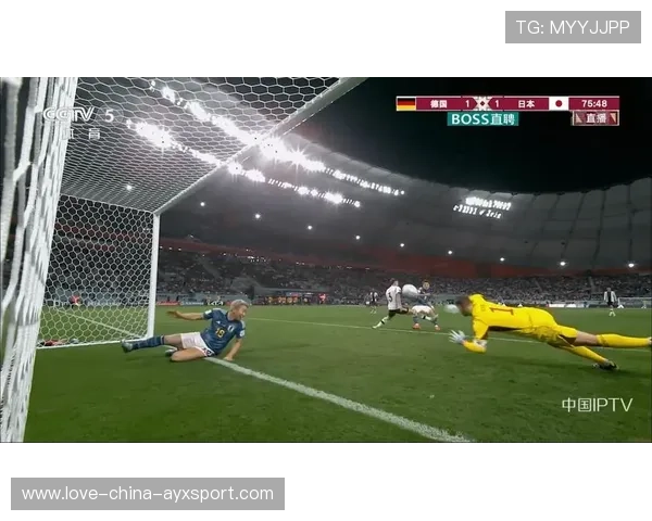 禁区混战后点补射被裁判判定入网